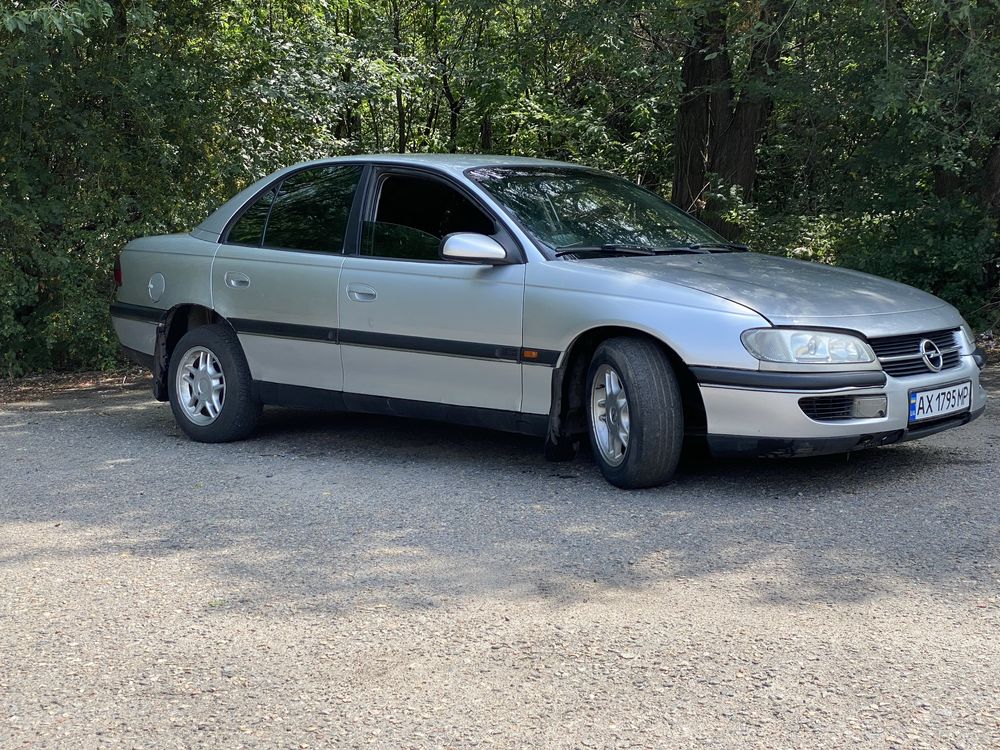 Opel omega B 2.0 инжектор