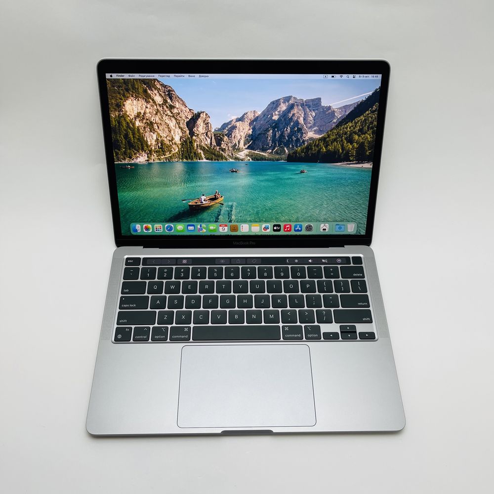Як новий! MacBook Pro 13" 2022 M2 Space Gray 8GB 256GB SSD