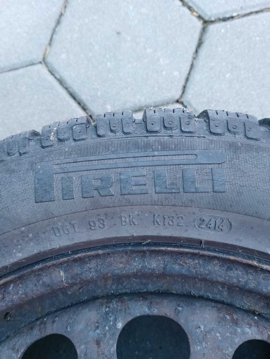 Koła stalowe , opony zimowe Pirelli 205x55x16