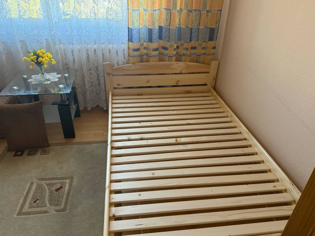 Materac ednoosobowy samopompujacy