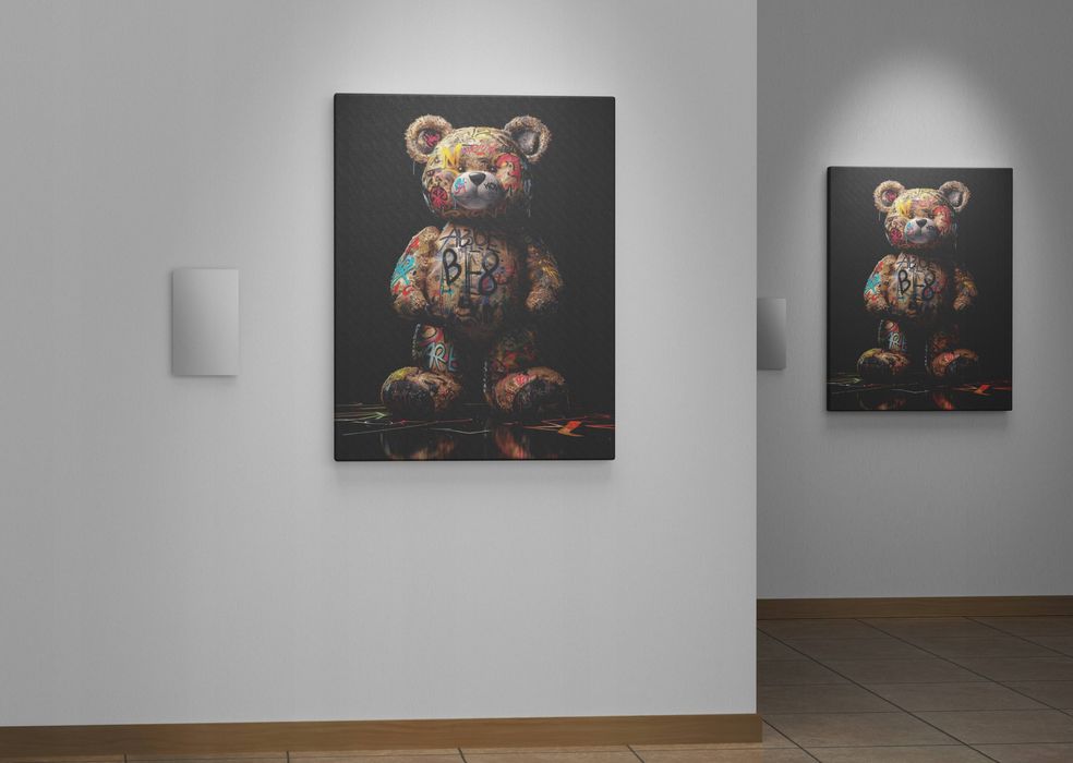 Obraz na Płótnie "Grafitti Miś" 45x60 cm – Nowoczesny Styl do Wnętrza