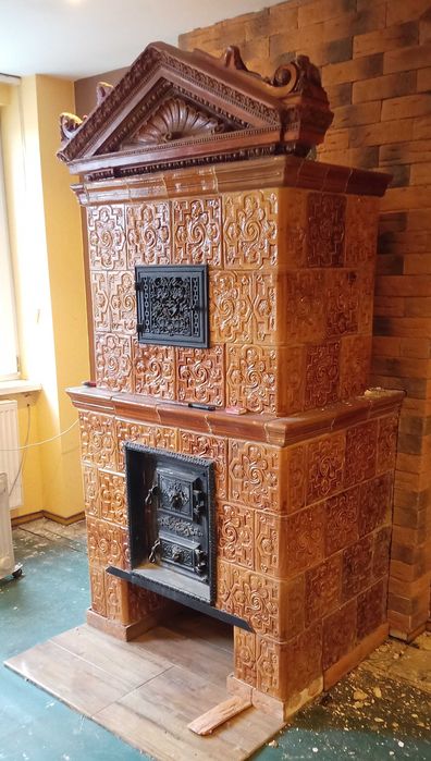 Piec kaflowy zabytkowy