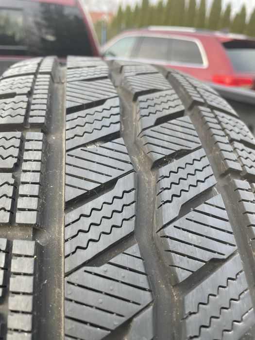 2x Hankook Winter I Cept LV 215 65 R16C 10 mm