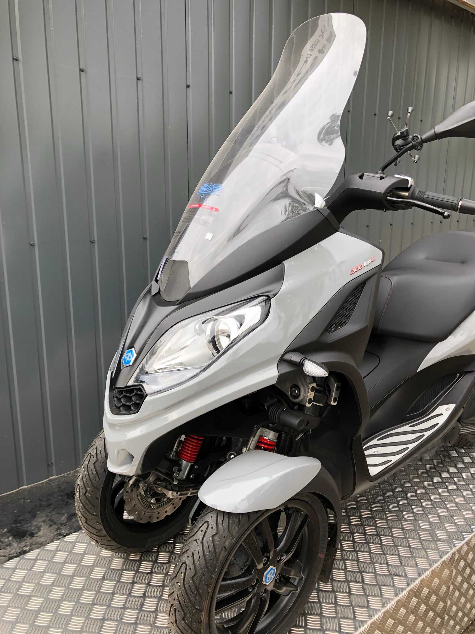 Piaggio MP3 HPE 300 LT L5E Kat.B Navigacja GPS "Sport Edition"