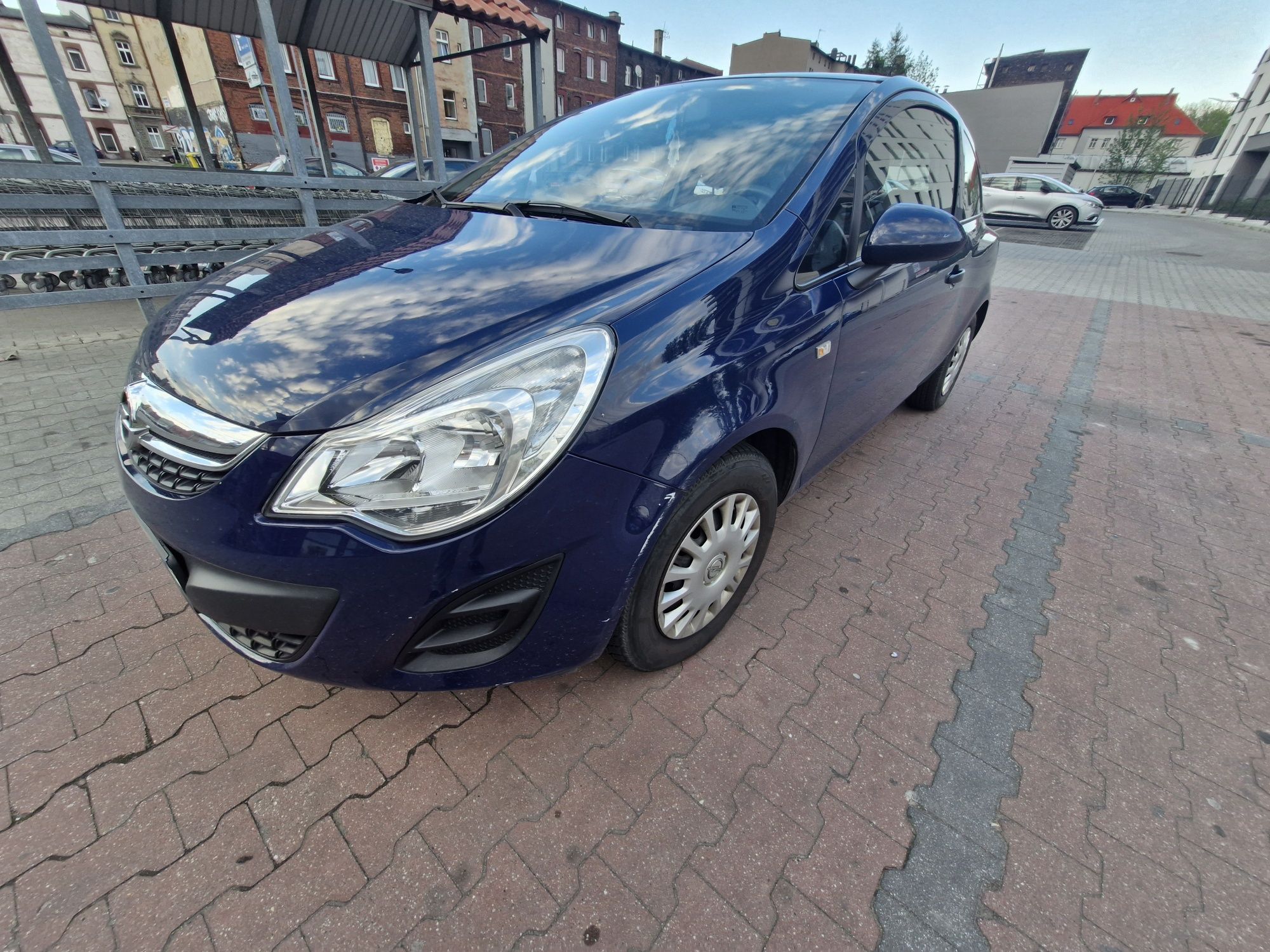 Opel corsa D 2012r