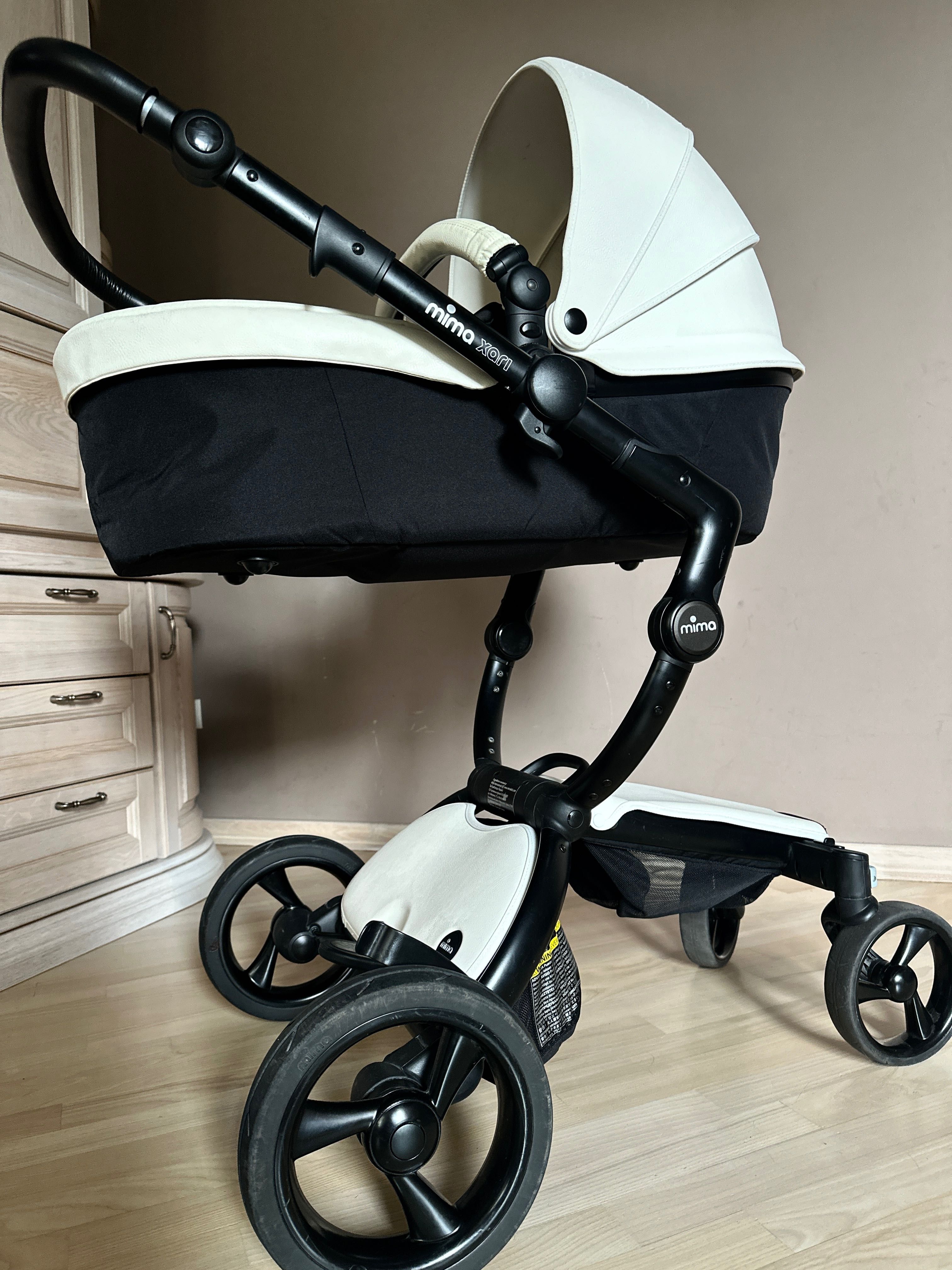 Коляска Mima Xari 3в1