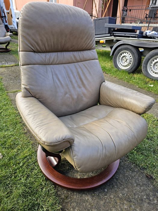 Крісло шкіряне реклайнер