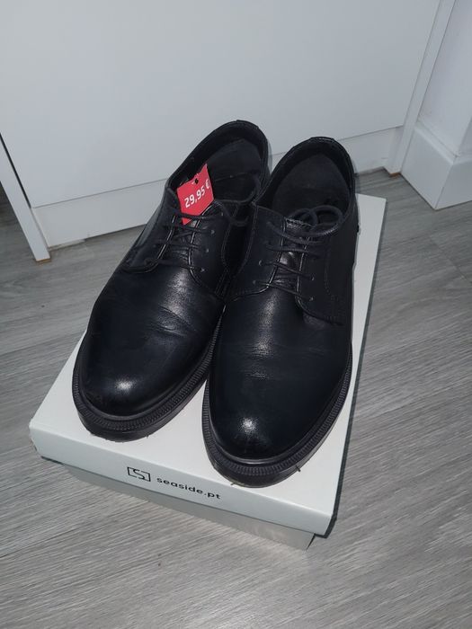 Sapatos pretos, 37