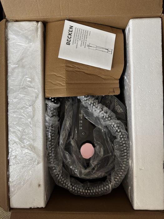 Ferro de Vapor Vertical BECKEN