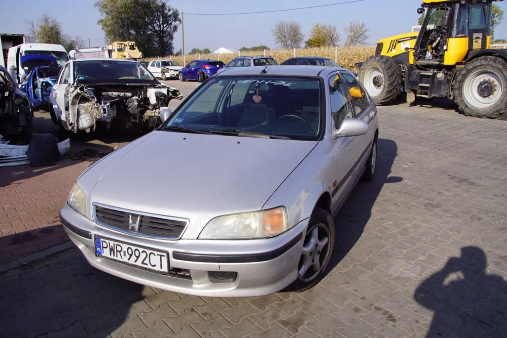 Auto na części - Honda Civic VI 1.4 16V 90 KM D14Z4 NH614M 1999R Silnik Skrzynia Drzwi Maska Klapa Zderzak Błotnik Lampa Szyba Lusterko Deska Kokpit Sterownik Moduł Czujnik Licznik Kierownica Panel