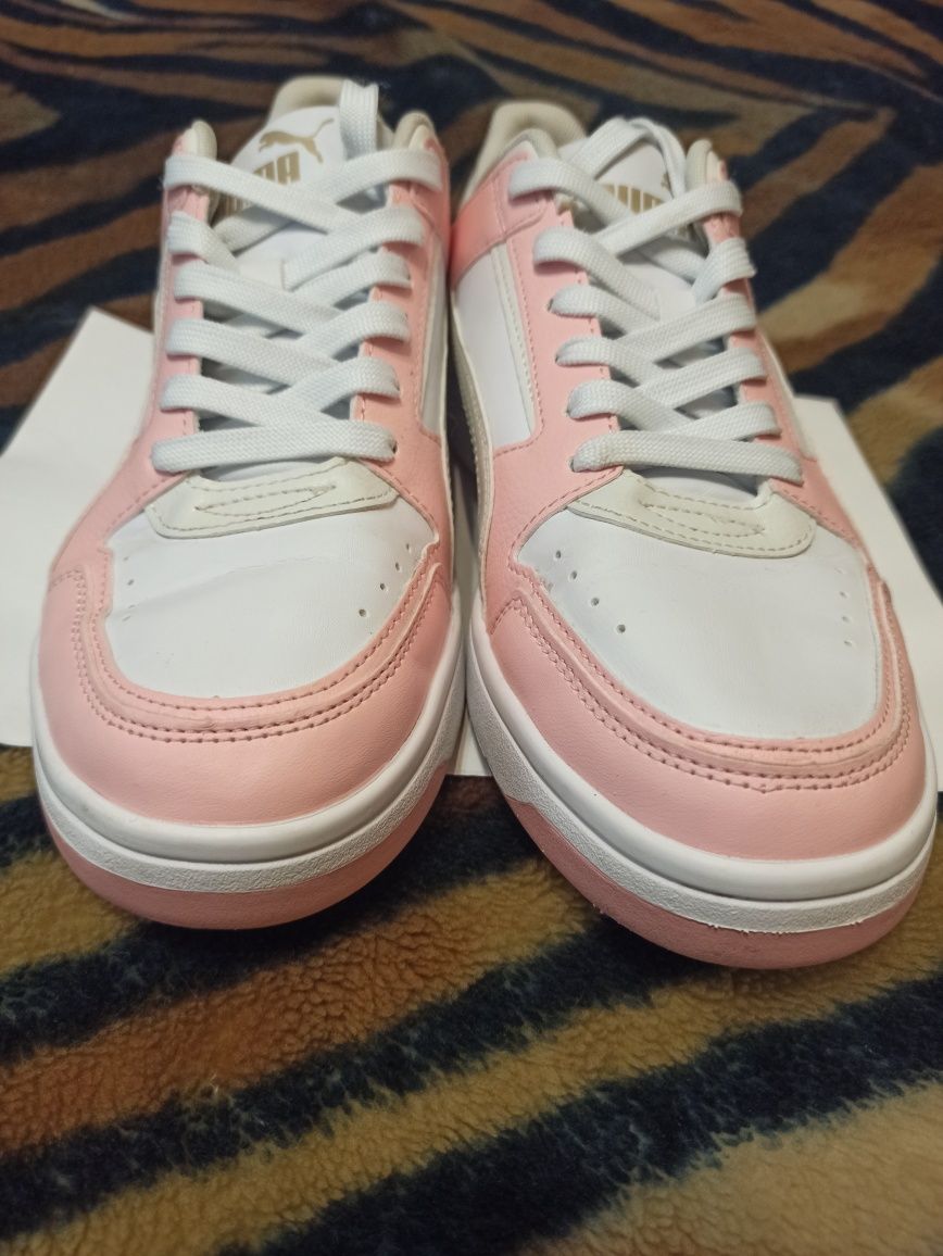 Кеди Puma Rebound Joy Low 41-42 унісекс пума рожеві кросівки білі