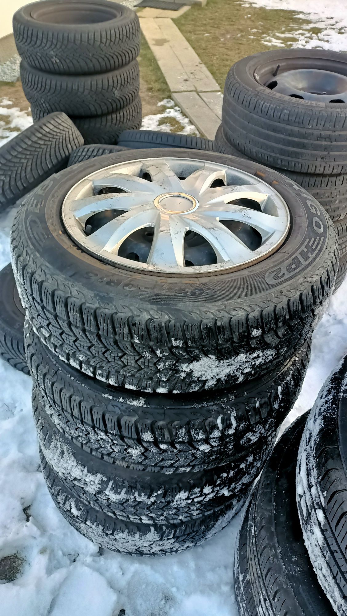 Koła zimowe felgi 16 5x114,3 et47 Renault Megane Laguna 205/60/16 nowe