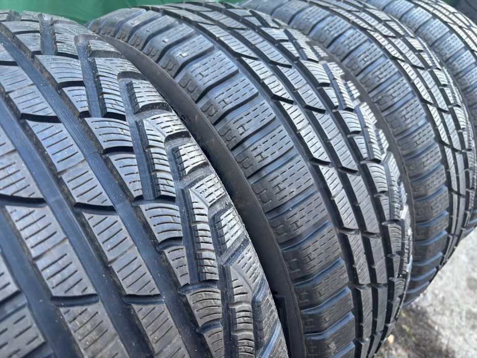 225-55-R17 PIRELLI зимняя резина шины 4штуки GERMANY 2022