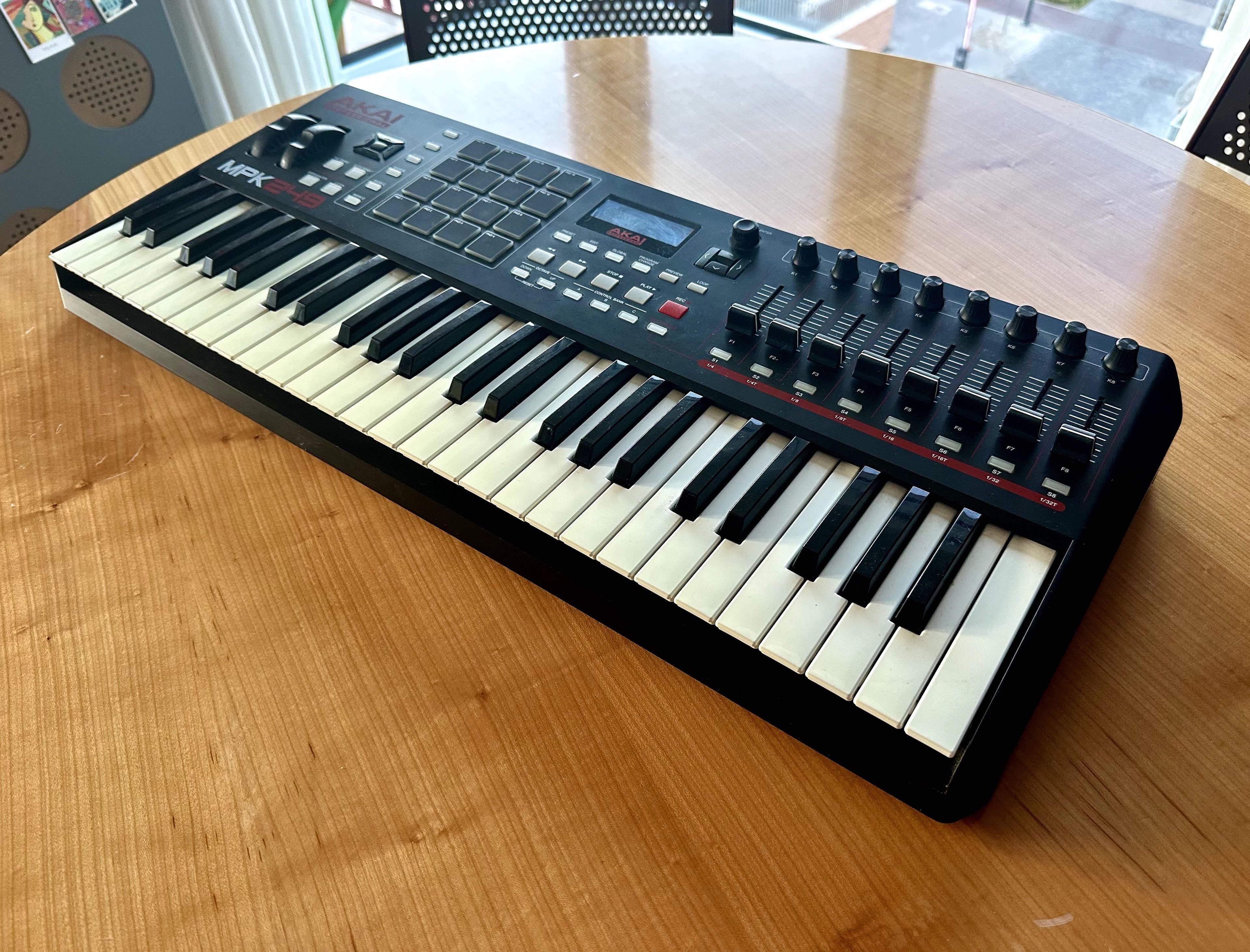 Akai MPK249 - klawiatura MIDI