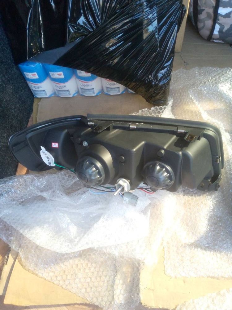 Продам фары Audi 100 C4