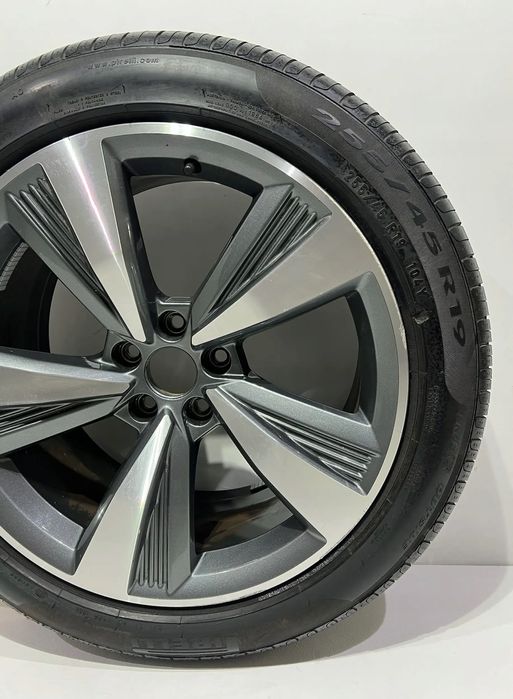 audi felga aluminiowa a8 4n0 9.0x19 5x112 et34 4n0601025c z oponą