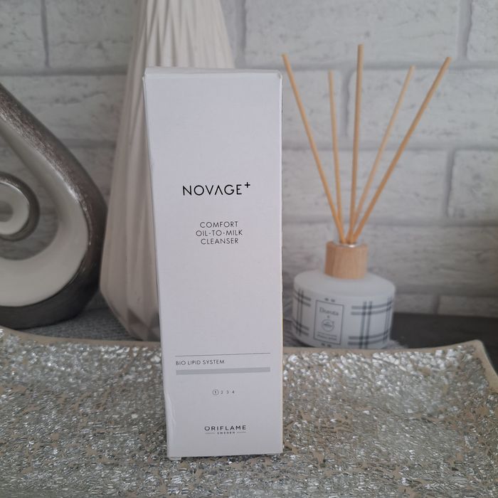 Novage Comfort Cleanser kosmetyk oczyszczający olejek Oriflame