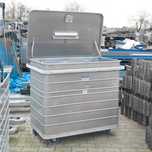 Wózek transportowy aluminiowy zamknięty z pokrywą – lekki i stabilny