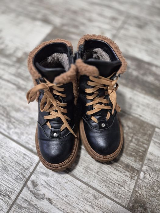Зимові шкіряні ботінки для дівчинки