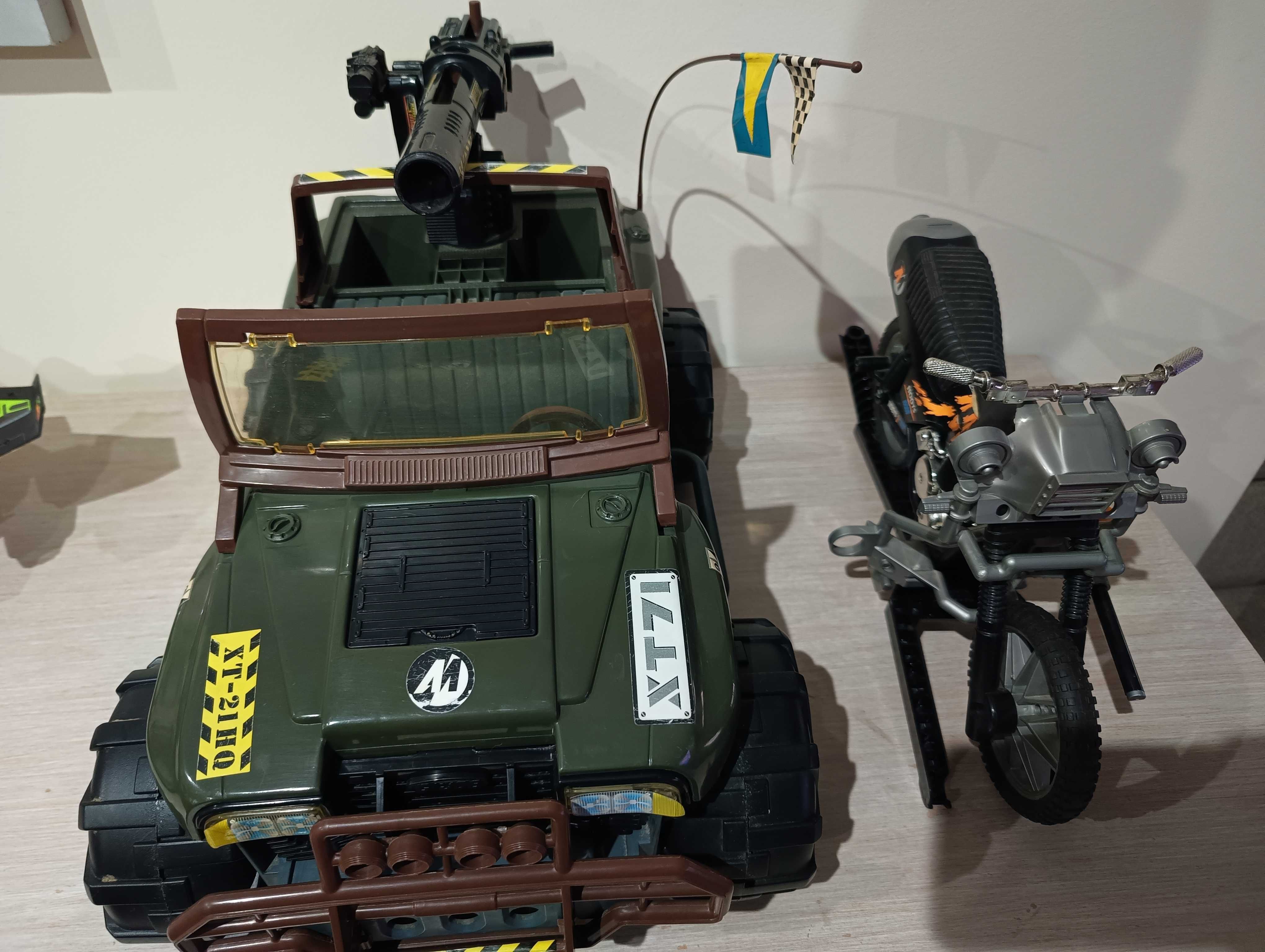 Action Man - bonecos, acessórios e veículos antigos