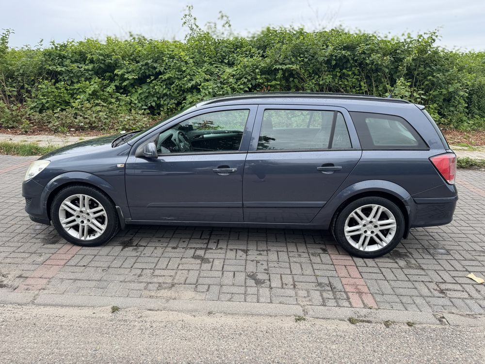 Opel Astra 2009r 1.9 cdti 6 biegów Isofix Hak STAN BDB !