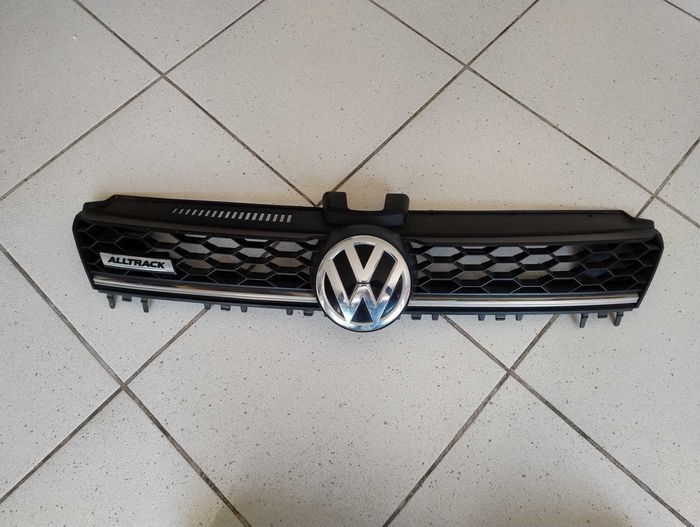 atrapa grill zderzaka vw golf VII alltrack
