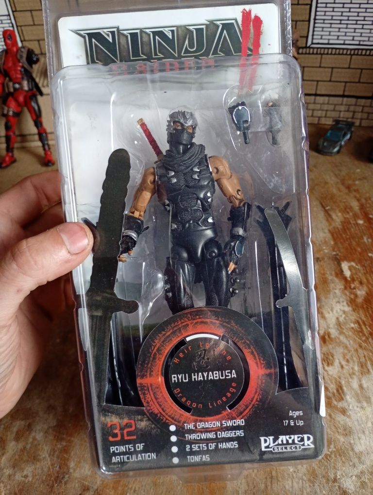Продаю екшен фігурку Ninja Gaiden 2