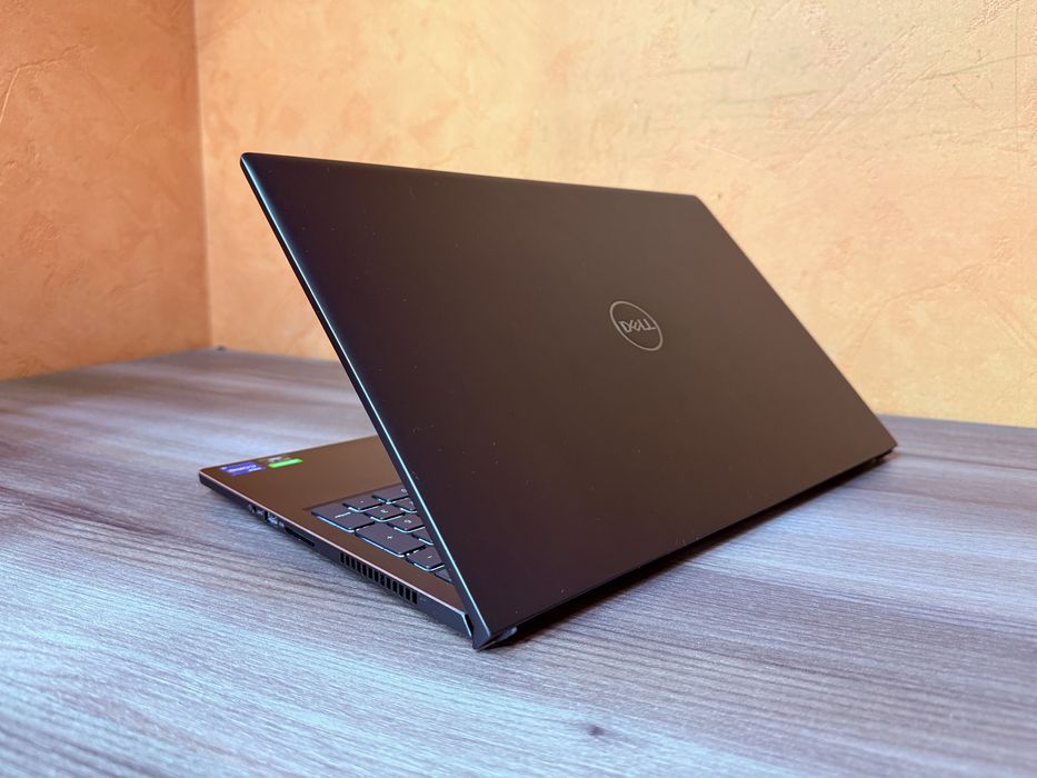 Потужні Ноутбуки Dell Vostro 7510(i7-11800/RTX3050/512/FHD IPS/16D4)