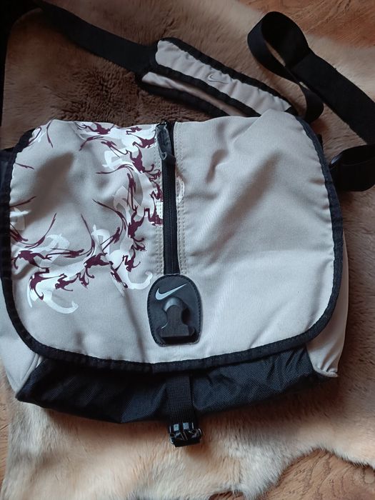 Torba listonoszka Nike z lat 90.Travis Scott Cobe