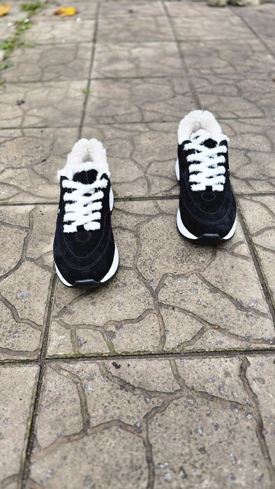 Жіночі зимові кросівки