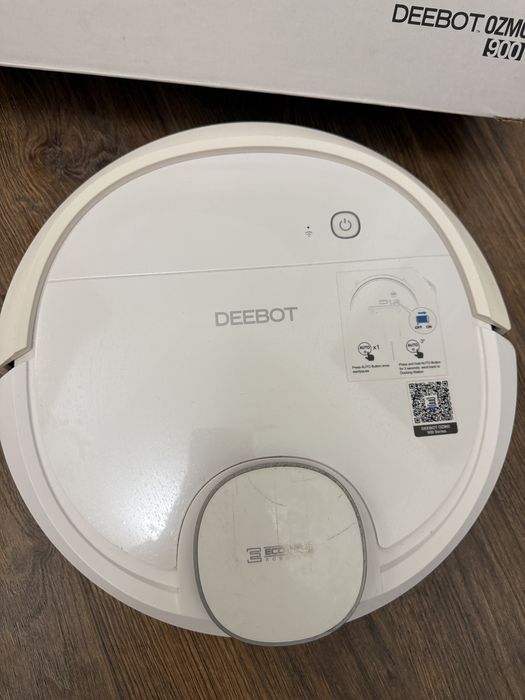 Робот-пилисос DEEBOT 900