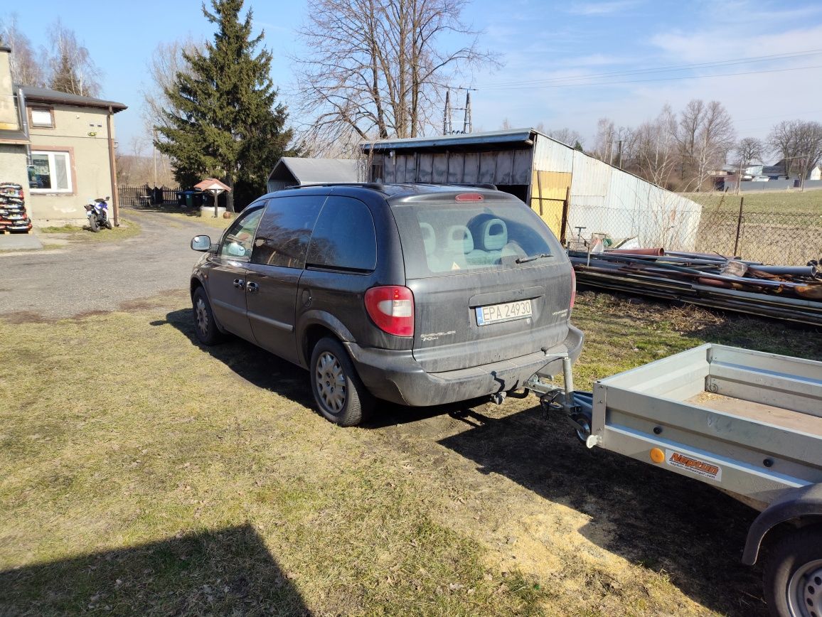 Chrysler Voyager 2,4 benzyna z przystawką namiotem na wypady weekendow