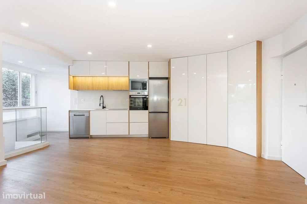 Apartamento T3 Duplex com Terraço privativo