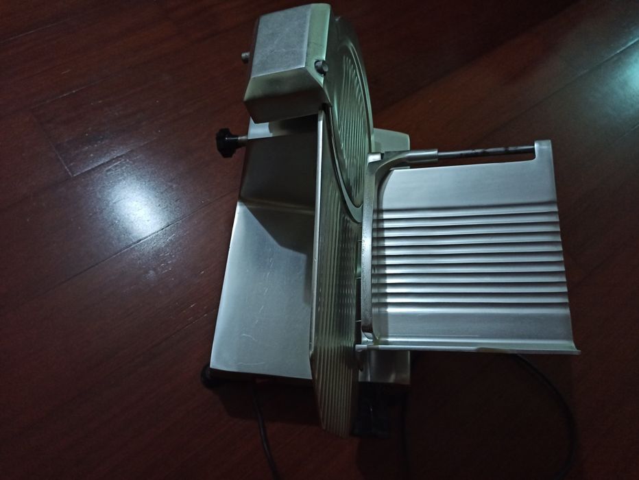 Fiambreira como novo