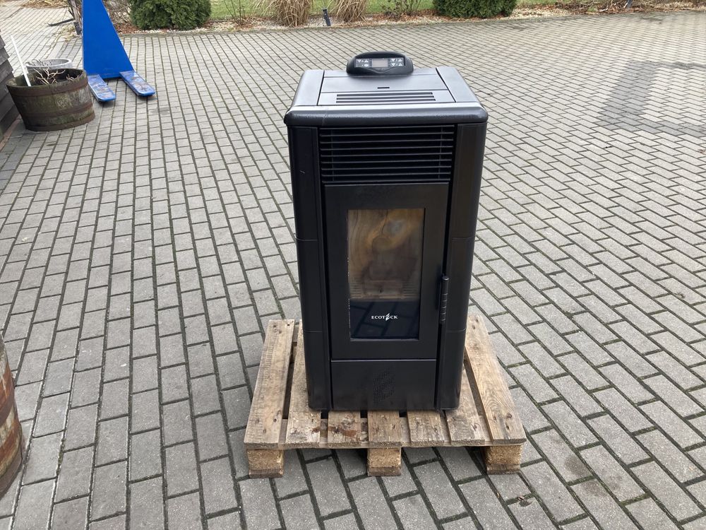 Piecyk kominek na pellet