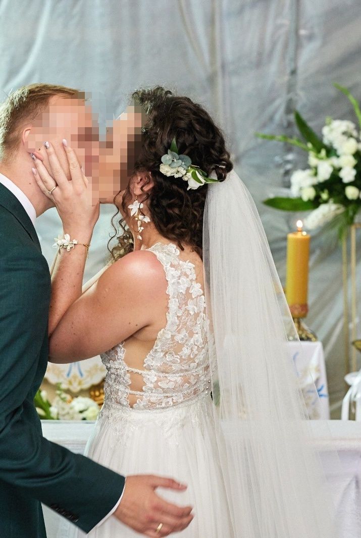 Suknia ślubna boho z rozcięciem 38/40