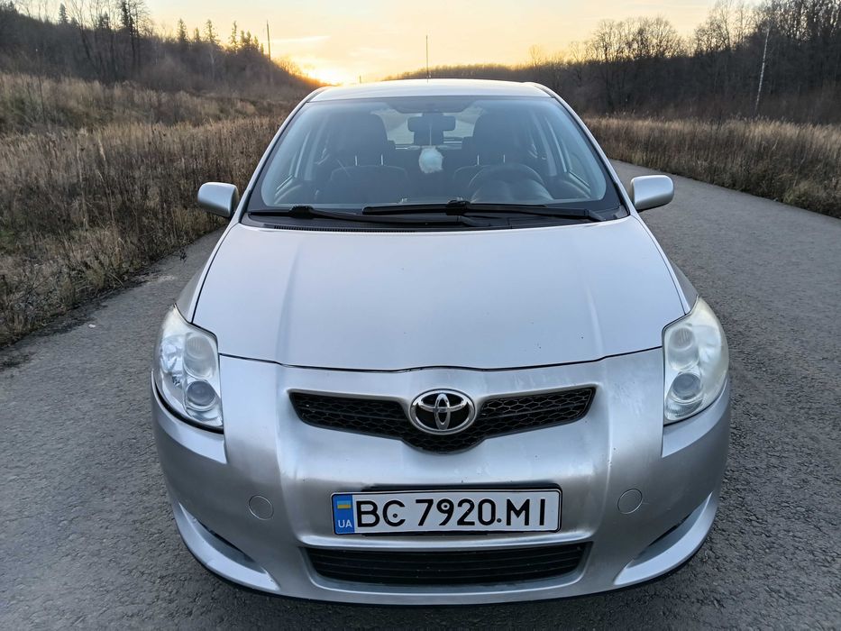 Тайота Ауріс 2008р