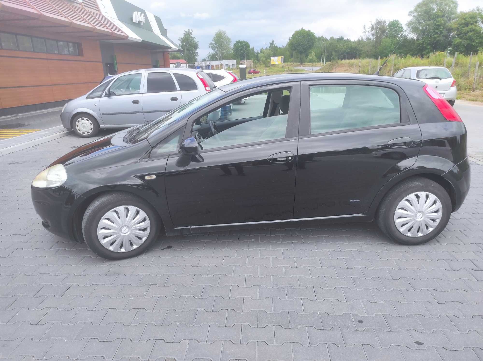 Fiat Grande Punto 1,4 benz,z Niemiec,opłacony,5 drzwi,klima,2007 rok