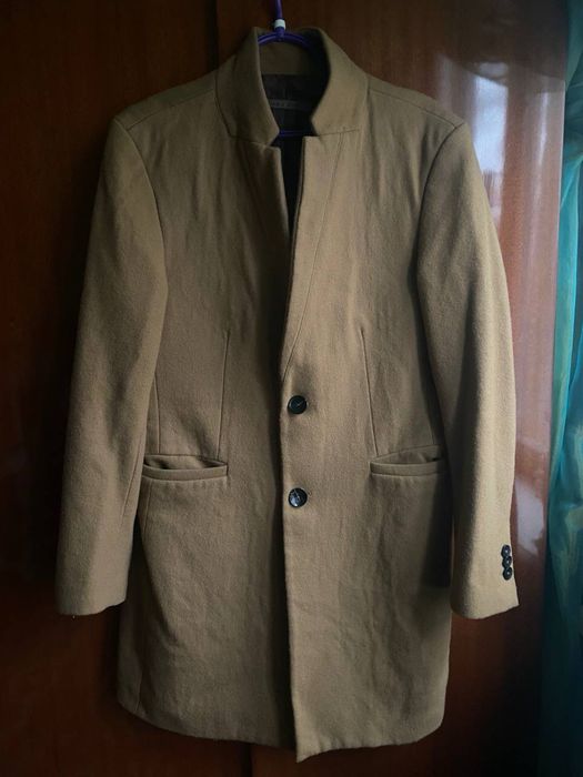 Чоловіче пальто Zara розмір m стан відмінний.