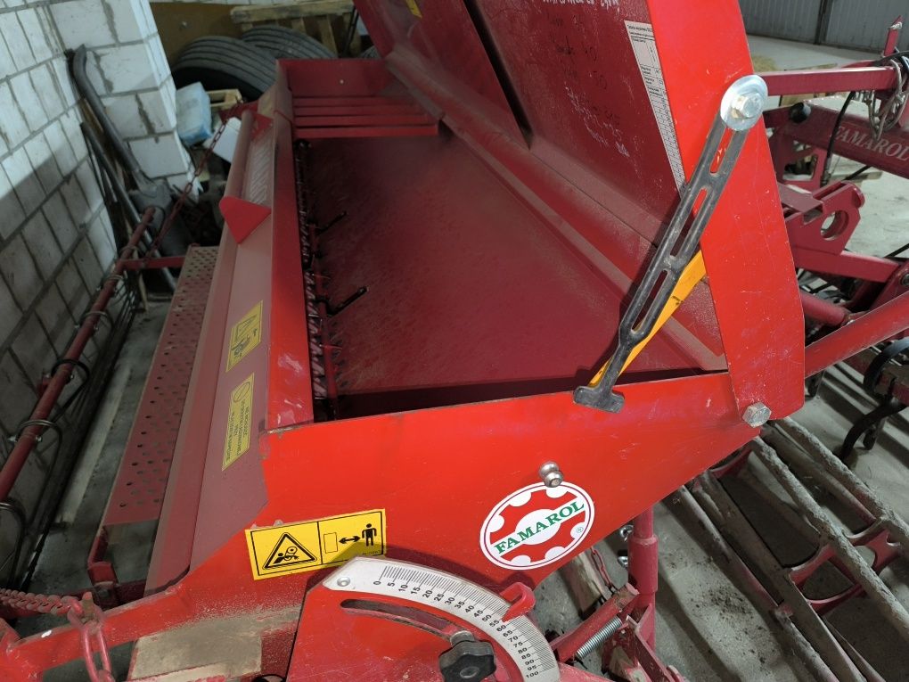 Siewnik UNIA-FAMAROL 3 m w Oryginale