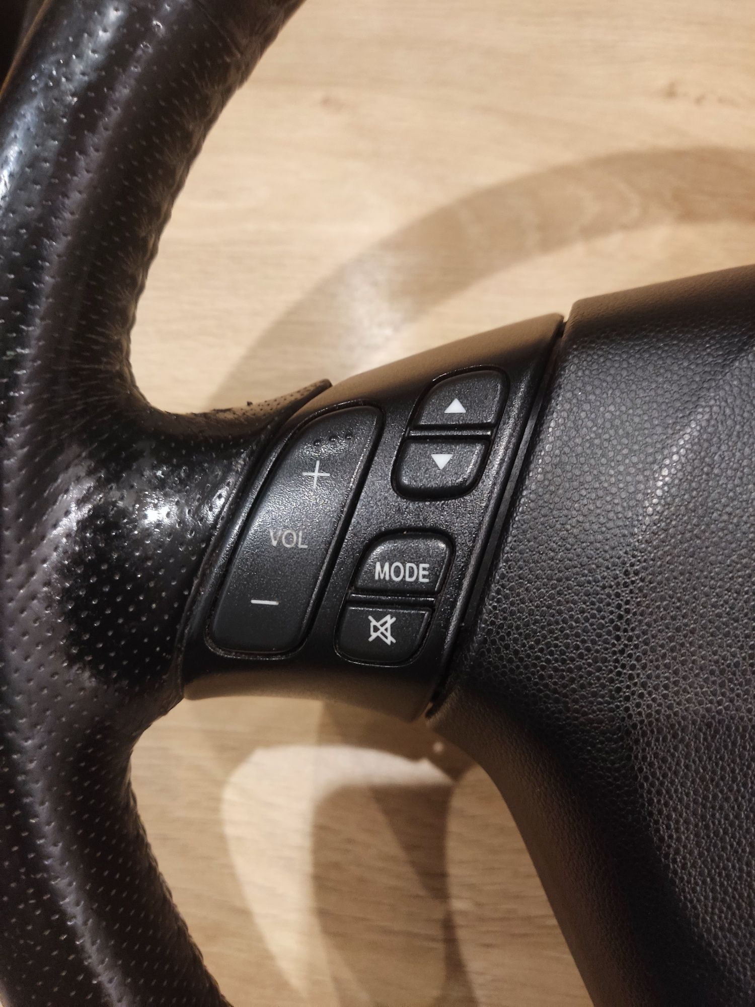 НЕДОРОГО ! Руль  Mazda 3 BK !