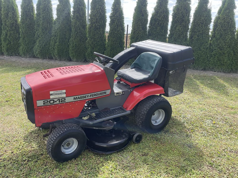Solidny Traktorek Kosiarka Massey Ferguson 20-12 Briggs kosz MTD