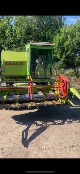 Комбаїн компакт CLAAS