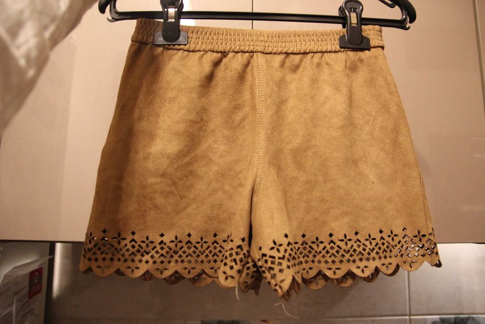 Шорты девочке  2 шт на 8-11 лет