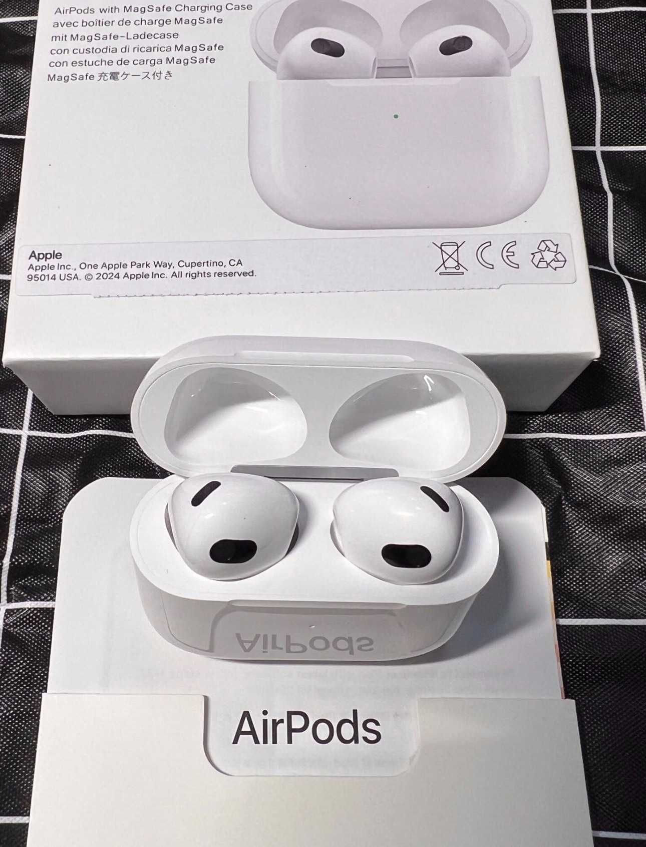 SPRZEDAM AirPods Apple