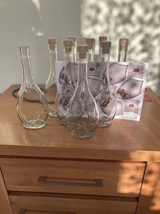 Sprzedam butelki do nalewek ICONA + gratis etykiety +gratis butelka