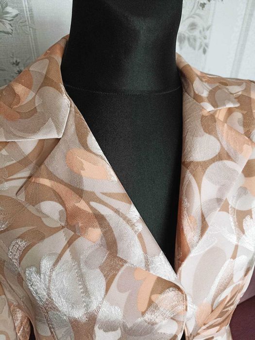 żakiet letni w pastelowych kolorach