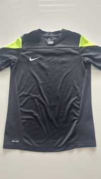 Koszulka Nike na 137-147 cm