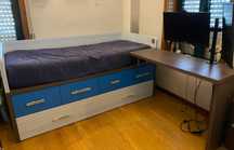 Cama individual com cama gaveta e arrumação e secretária + camiseiro