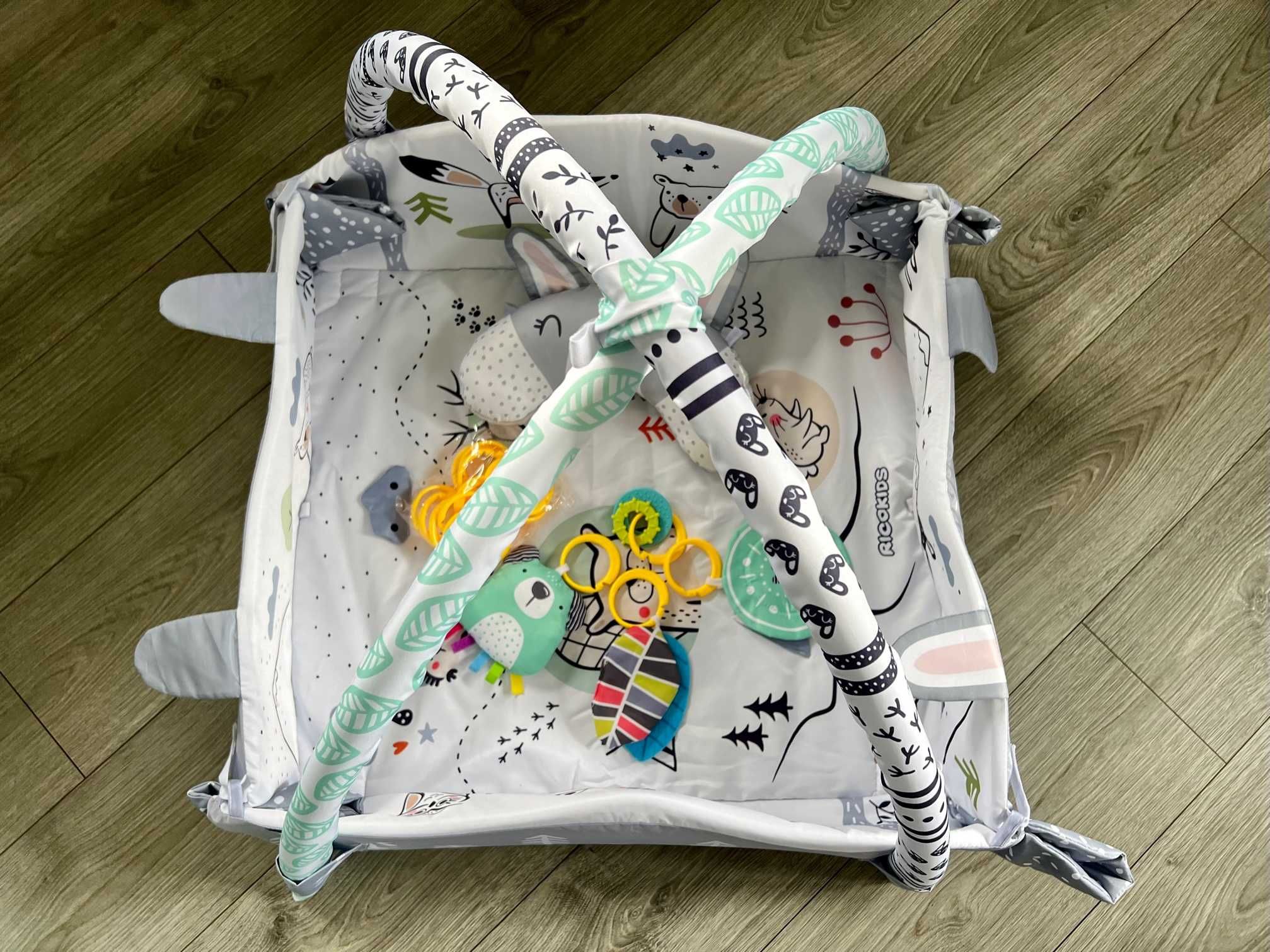 Mata interaktywna edukacyjna 110 x 100 cm Ricokids